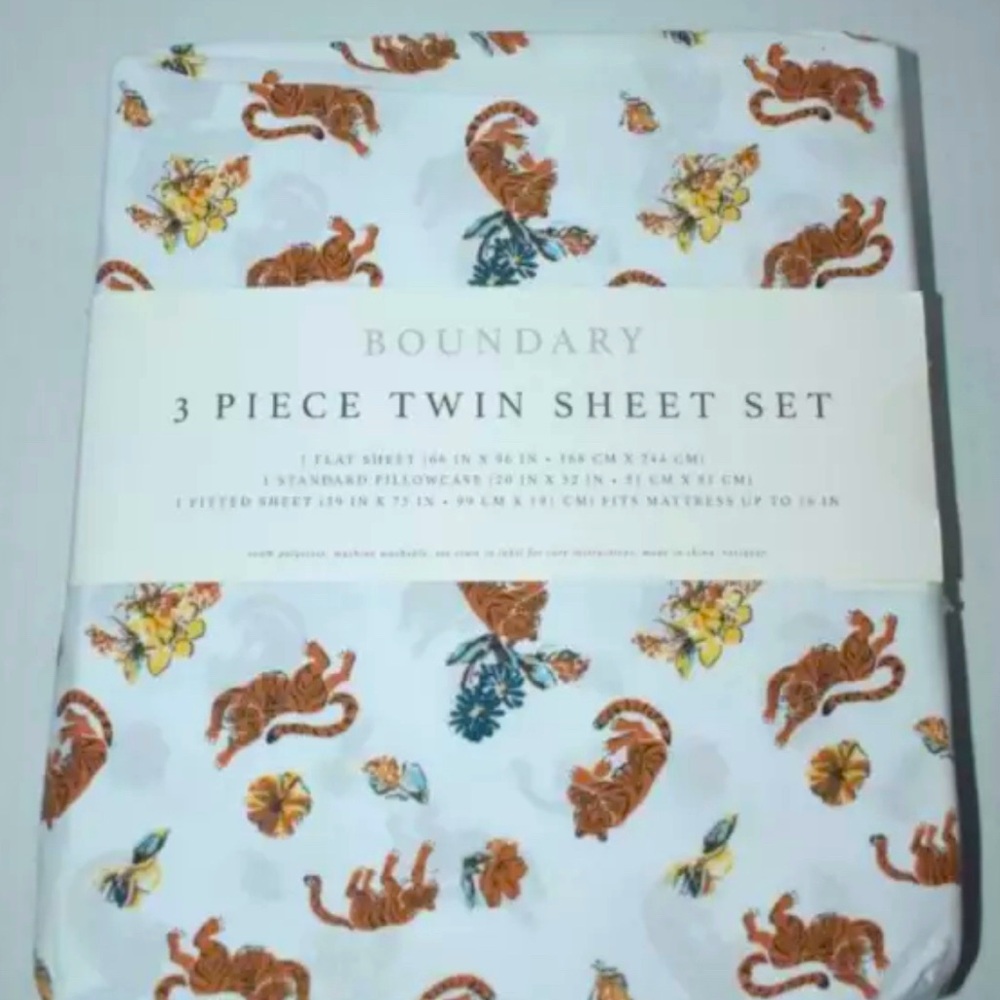 Boundary. Twin Sheet set.